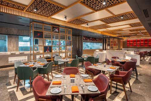 Radisson RED Indore photo 4