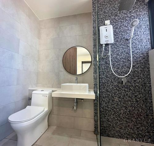 Bathroom, GrandVue Suites at The Shore Kota Kinabalu in City Center