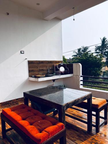 Auro Breeze Villa Inn in Auroville Road
