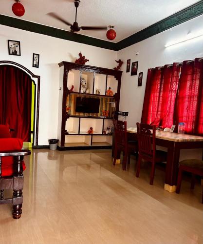 Auro Breeze Villa Inn in Auroville Road