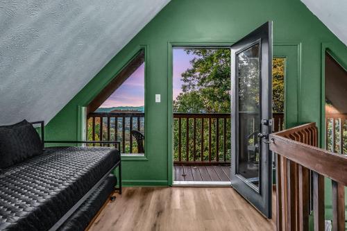 Smoky Mountain Bliss cabin - image 4