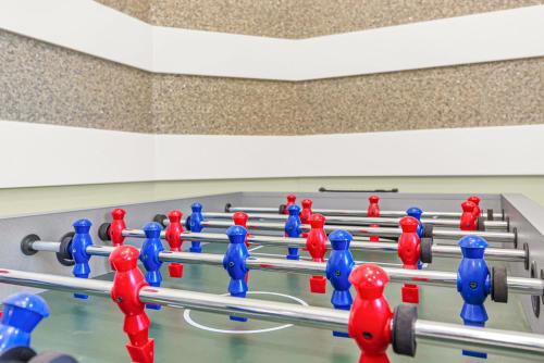 Recreational facilities, 8BR New Spacious Home White Rock HVAC Free Parking in White Rock (BC)