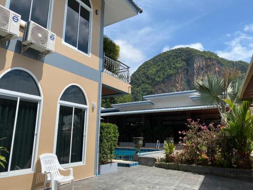 Kalamung Resort and Pool villas near Dragon Crest