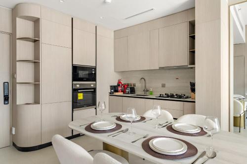 VayK - Refined 1 BD Apartment in JVC - image 6