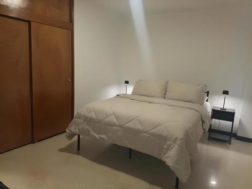 Lindo Apartamento Full Equipo con 2 habitaciones y Amplia Terraza con Agua y Ascensor in San Bernardino