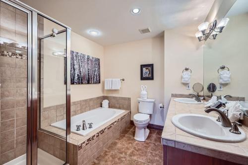 Highland Greens Oak Retreat townhouse – Breckenridge, CO