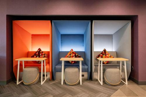 ศูนย์ธุรกิจ, Tru by Hilton Grimes Des Moines in กรีมส์ (IA)