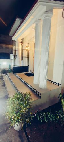 La Vista Ocean - Calm Coastal Villa on ECR - 4 BR Private Stay in Mugaiyur