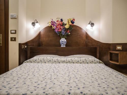 Hotel 4 Coronati – Rome