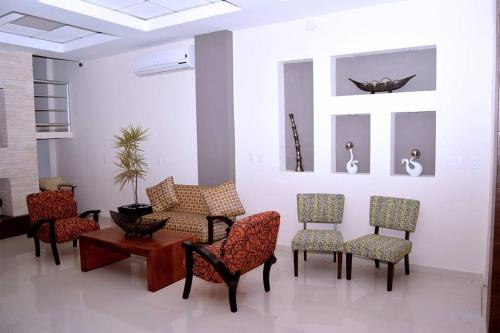 ทัศนียภาพภายนอกโรงแรม, Hotel Civic Express in โปซาริกาเด อิดาลโก