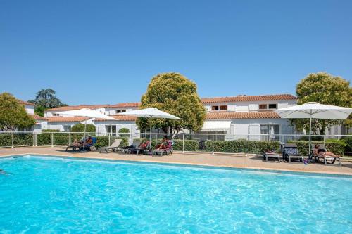 Comfort Aparthotel Mandelieu la Napoule Village - Hôtel - Mandelieu-la-Napoule