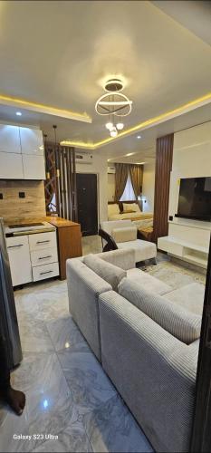 Ladi's Place 2, Anthony, Ikeja – khách sạn tại Somolu
