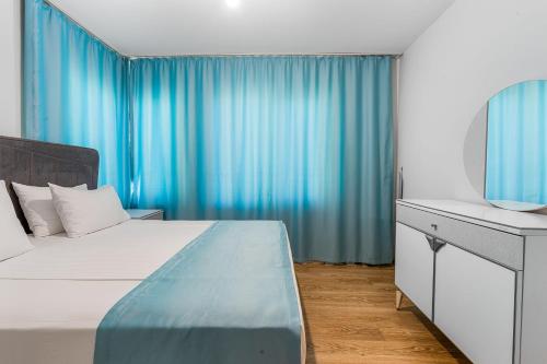 2 bedrooms, 4 beds