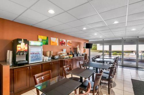 Ételek és italok, Quality Inn Waterbury East in Waterbury (CT)