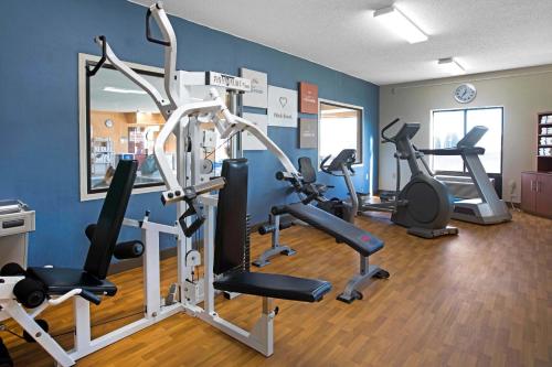Comfort Suites North Fort Wayne - image 7