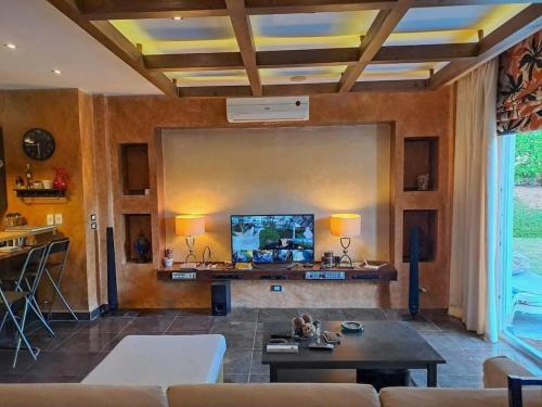 Central Luxurious Ritz Villa in City Center