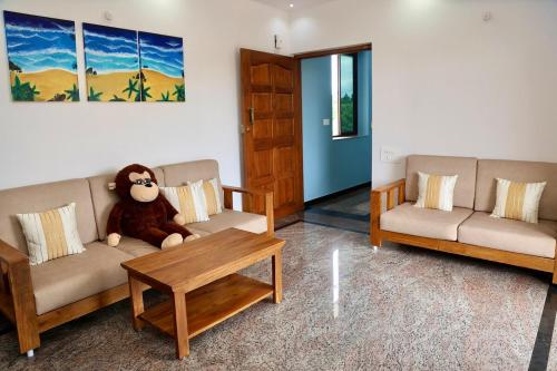 Spot Peacocks from your Balcony - 2BHK Apt w Pool in Alto Porvorim - North Goa