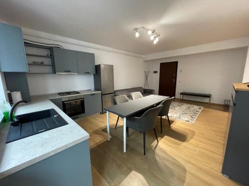 Cozy London Escape in 苏恰瓦