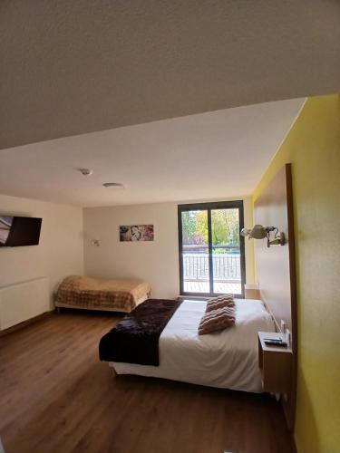 1 queen bed