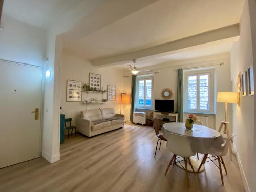 Joli appartement niçois en bord de mer 3
