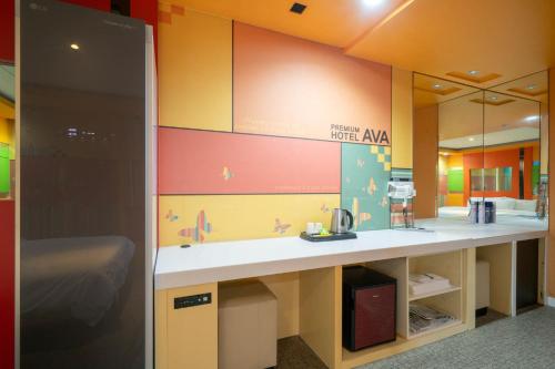 room detail thumbnail 1