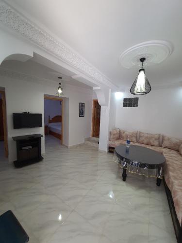 hostel aline in เชฟชาอูน