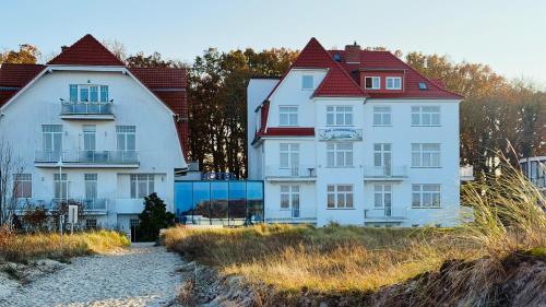 Sanddorn, Kur- und Ferienhotel, Direkte Strandlage, Fahrstuhl, Warnemünde