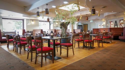 The Lovat Hotel in Перт