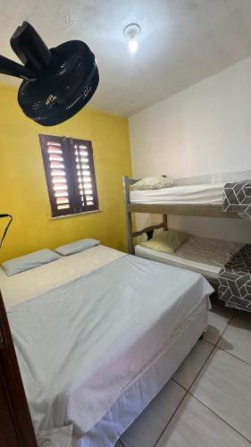 2 bedrooms, 5 beds