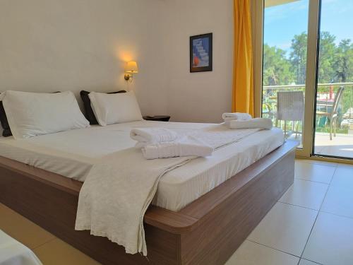 1 queen bed