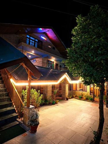 Guruchhaya hotel and cottages in Manali