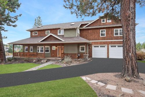 Five Peaks-AC-Hot Tub-5BR/3.5BA - image 34