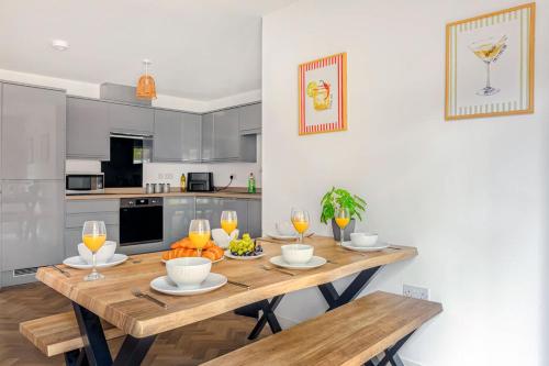 4-Bed Spacious House Perfect for Long-Term Stays in Nottingham Belváros