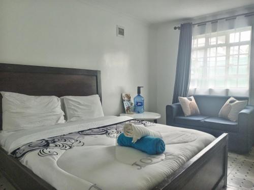 Rustic Flame Cozy & Elegant Studio in Nanyuki in נניוקי