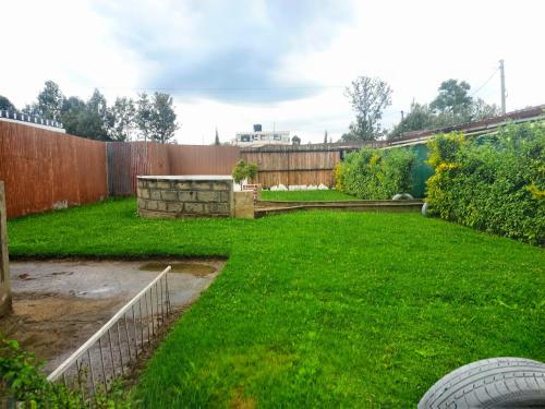 נוף, Rustic Flame Cozy & Elegant Studio in Nanyuki in נניוקי