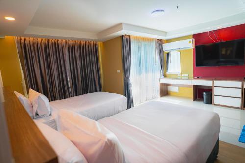 room detail thumbnail 1