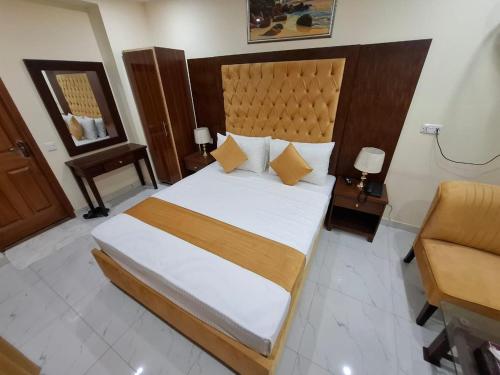 Orion Hotel in ลาฮอร์