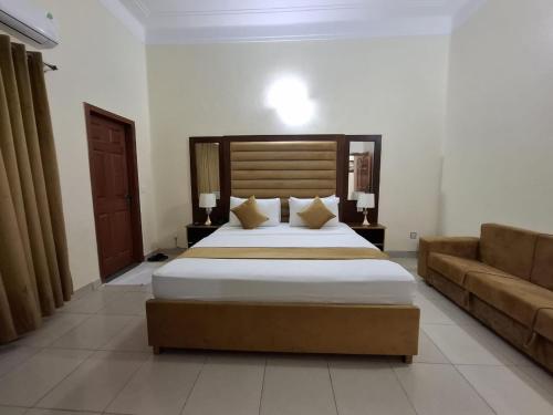 Orion Hotel in ลาฮอร์