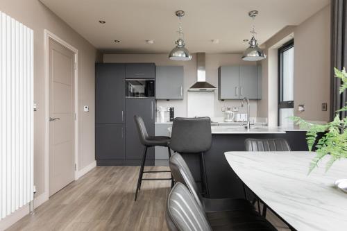 Skyline Serenity Ultra Luxury apartments by Luxus in Sydenham