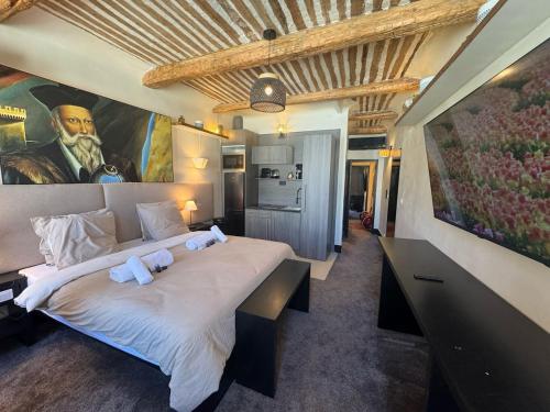 Auberge Nostradamus, Appartement 4 - Location saisonnière - Salon-de-Provence