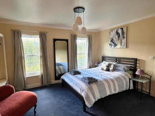 Home in Pontardawe in Pontardawe