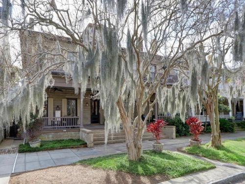 Southern Elegance Main House - image 32