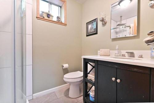 Vannas istaba, Gorgeous Cabin Rental with Spacious Furnished Deck in Pioneer, California in Pioneer (CA)