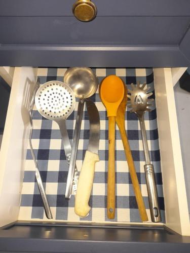 Aconchego moderno , todos os quartos com ar in Guaíra