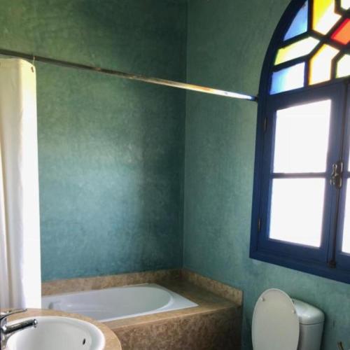 room detail thumbnail 2