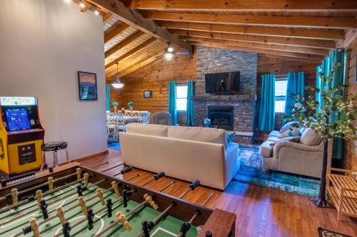 娛樂設施, Ascension Cabin - hot tub, fire pit, babbling brook in 薩默斯維爾