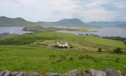 Central Stay-halfway between Killarney and Tralee in Kilnanare