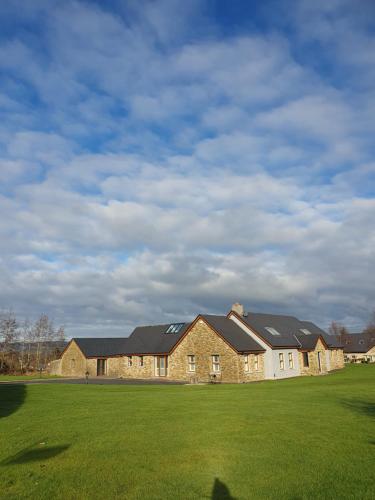 Central Stay-halfway between Killarney and Tralee in Kilnanare