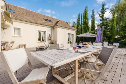 Maison bonheur proche GIVERNY et top pour télétravail (Maison bonheur proche GIVERNY et top pour teletravail) in Брей-е-Лю