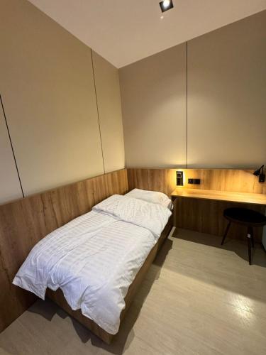 1 twin bed